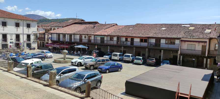 https://public.descubrelavera.com/posts/cuacos-de-yuste/casco-antiguo-cuacos-de-yuste-8.jpg