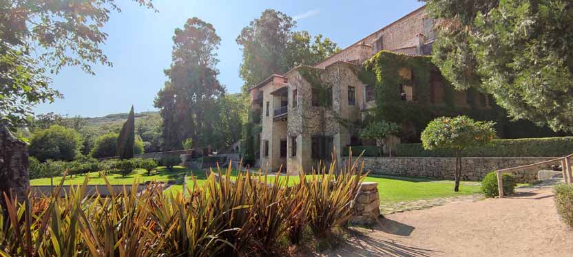 https://public.descubrelavera.com/posts/cuacos-de-yuste/monasterio-cuacos-de-yuste-6.jpg
