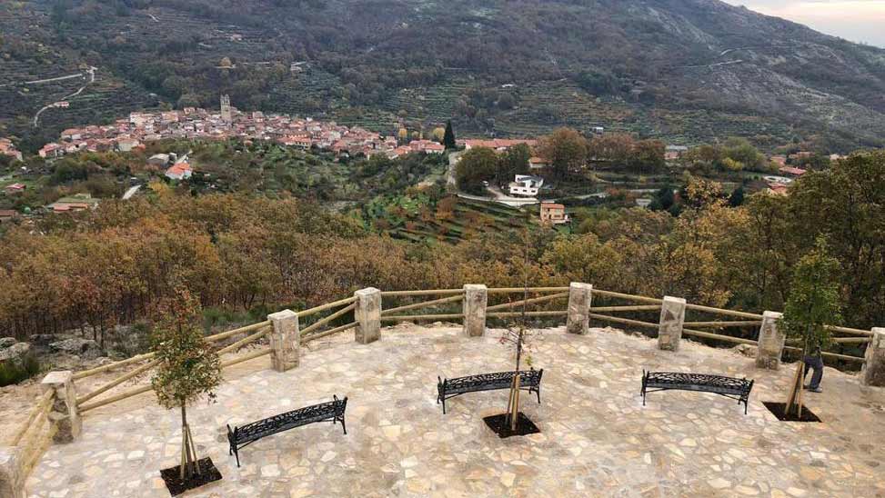 https://public.descubrelavera.com/posts/garganta-la-olla/mirador-de-la-serrana-garganta-la-olla-1.jpg