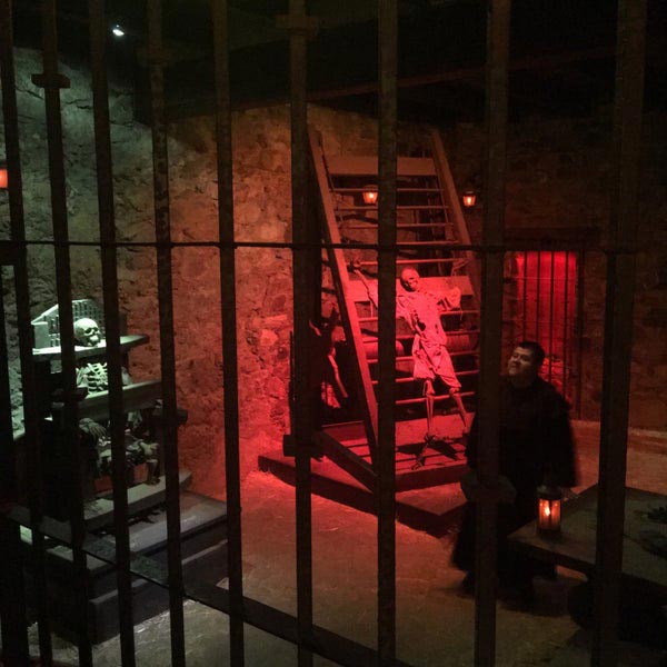 https://public.descubrelavera.com/posts/garganta-la-olla/museo-inquisicion-garganta-la-olla-2.jpg