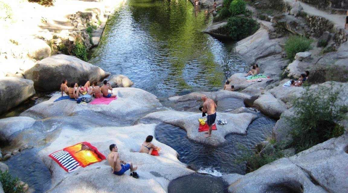 https://public.descubrelavera.com/posts/garganta-la-olla/piscinas-naturales-garganta-la-olla-1.jpg
