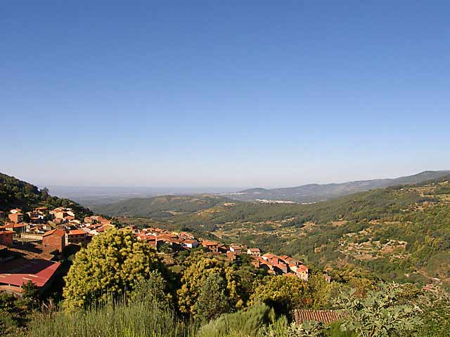 https://public.descubrelavera.com/posts/guijo-de-santa-barbara/refugio-nieves-guijo-de-santa-barbara-1.jpg