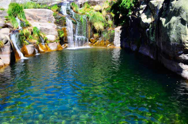 https://public.descubrelavera.com/posts/guijo-de-santa-barbara/trabuquete-guijo-de-santa-barbara-1.jpg