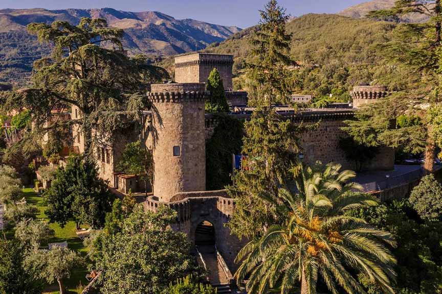 https://public.descubrelavera.com/posts/jarandilla-de-la-vera/parador-jarandilla-de-la-vera-1.jpg