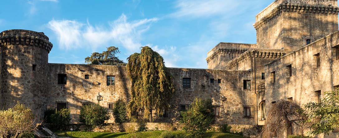 https://public.descubrelavera.com/posts/jarandilla-de-la-vera/parador-jarandilla-de-la-vera-2.jpg
