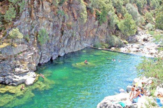 https://public.descubrelavera.com/posts/la-vera-en-24h/piscinas-naturales-comarca-de-la-vera-1.jpg