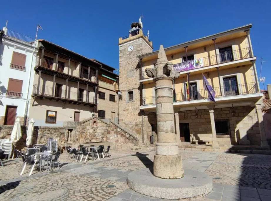 https://public.descubrelavera.com/posts/pasaron-de-la-vera/arquitectura-pasaron-de-la-vera-2.jpg