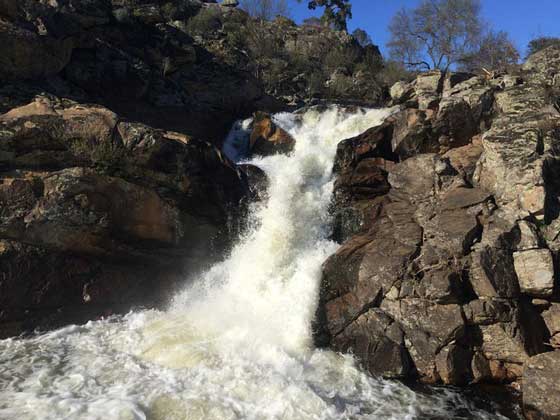 https://public.descubrelavera.com/posts/tejeda_de_tietar/chorrera-matagarcia-tejeda-de-tietar-1.jpg