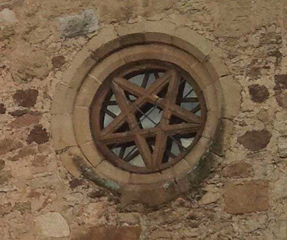 https://public.descubrelavera.com/posts/tejeda_de_tietar/iglesia-sanmiguel-tejeda-de-tietar-2.jpg