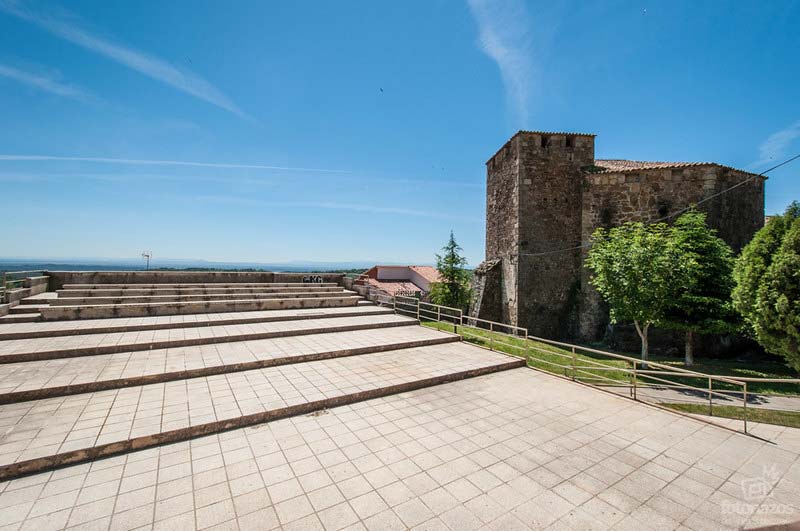 https://public.descubrelavera.com/posts/valverde-de-la-vera/castillo-valverde-de-la-vera-3.jpg