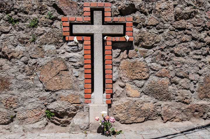 https://public.descubrelavera.com/posts/valverde-de-la-vera/cruces-valverde-de-la-vera-1.jpg
