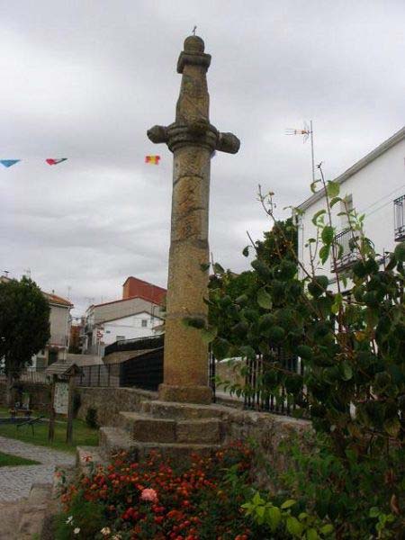 https://public.descubrelavera.com/posts/viandar-de-la-vera/picota-viandar-de-la-vera-1.jpg
