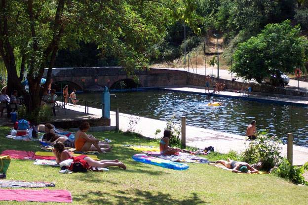 https://public.descubrelavera.com/posts/villanueva-de-la-vera/piscinas-naturales-villanueva-de-la-vera-3.jpg