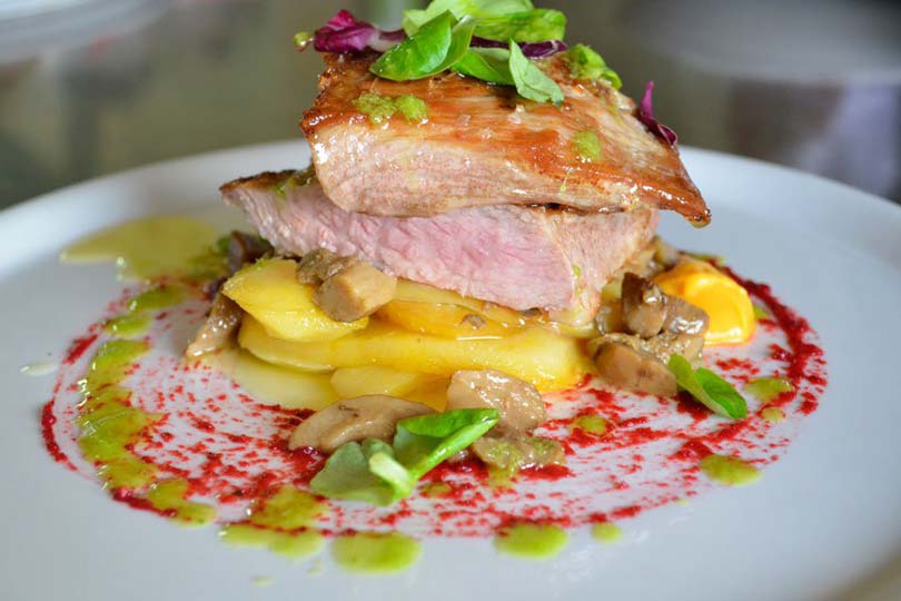 https://public.descubrelavera.com/posts/villanueva-de-la-vera/restaurante-villanueva-de-la-vera-1.jpg