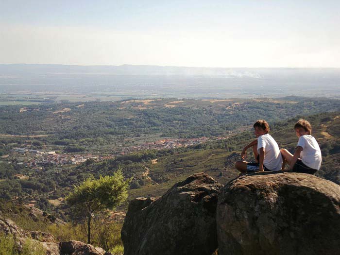 https://public.descubrelavera.com/posts/villanueva-de-la-vera/vistas-villanueva-de-la-vera-1.jpg