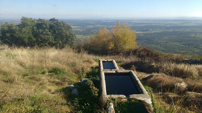 https://public.descubrelavera.com/robledillo-de-la-vera/fuentes-robledillo-de-la-vera-1.jpg